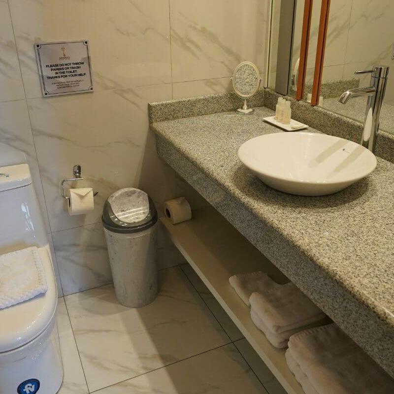 Adamas House Hotel