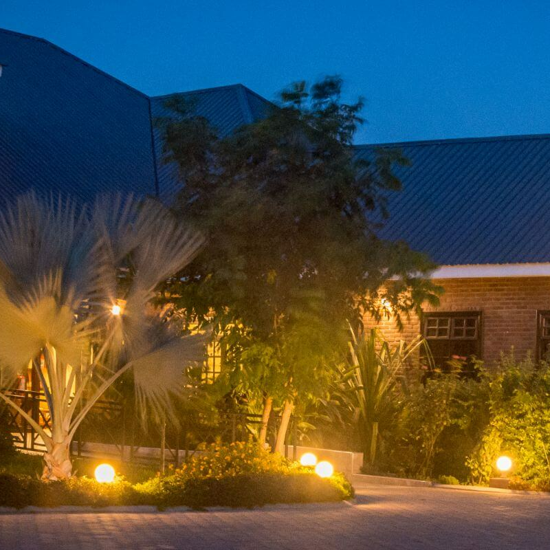 Airport Planet Lodge