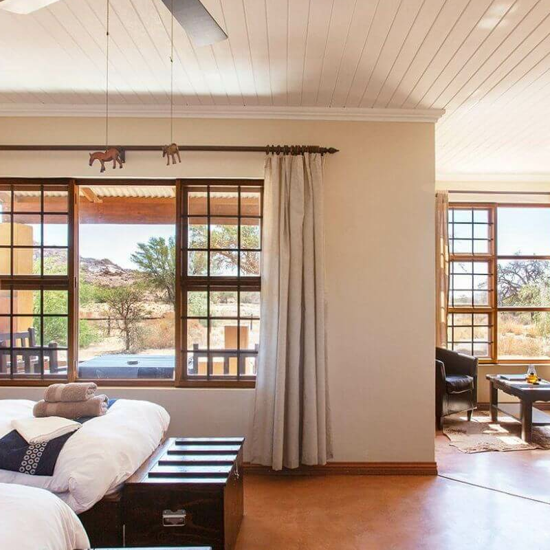 Desert Horse Inn