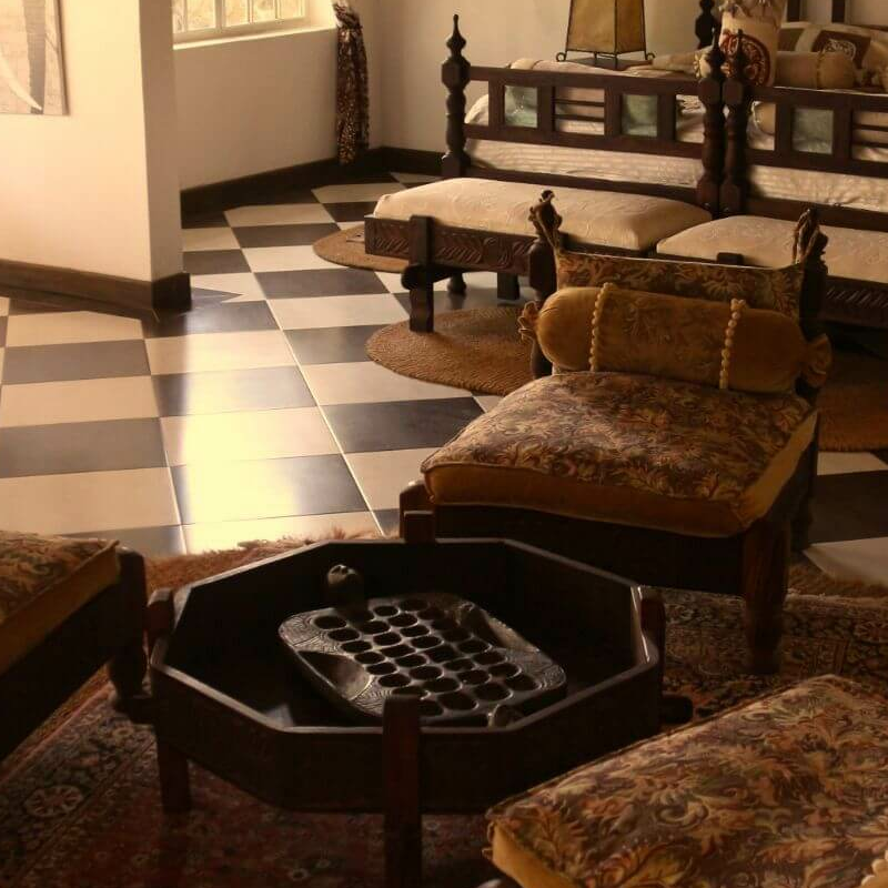 Hatari Lodge