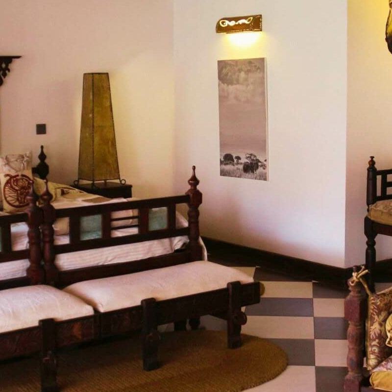 Hatari Lodge