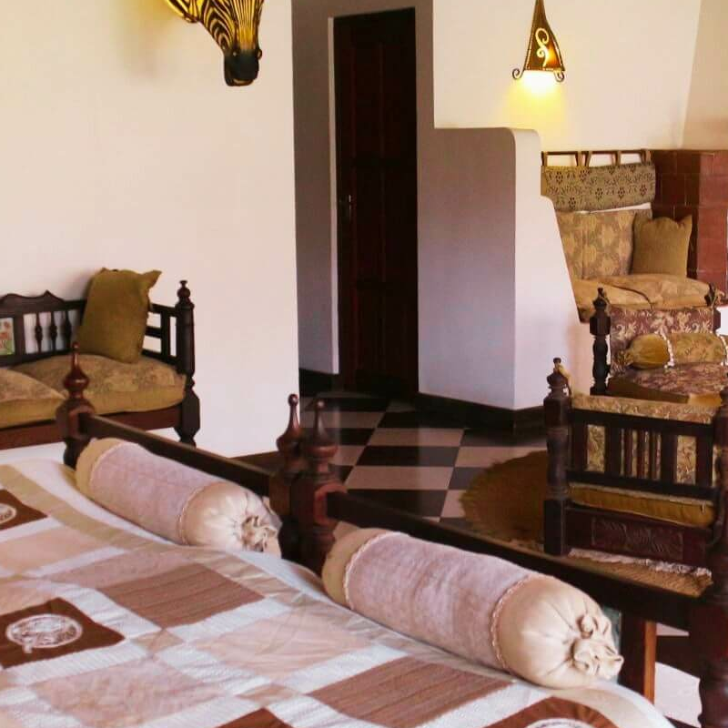 Hatari Lodge
