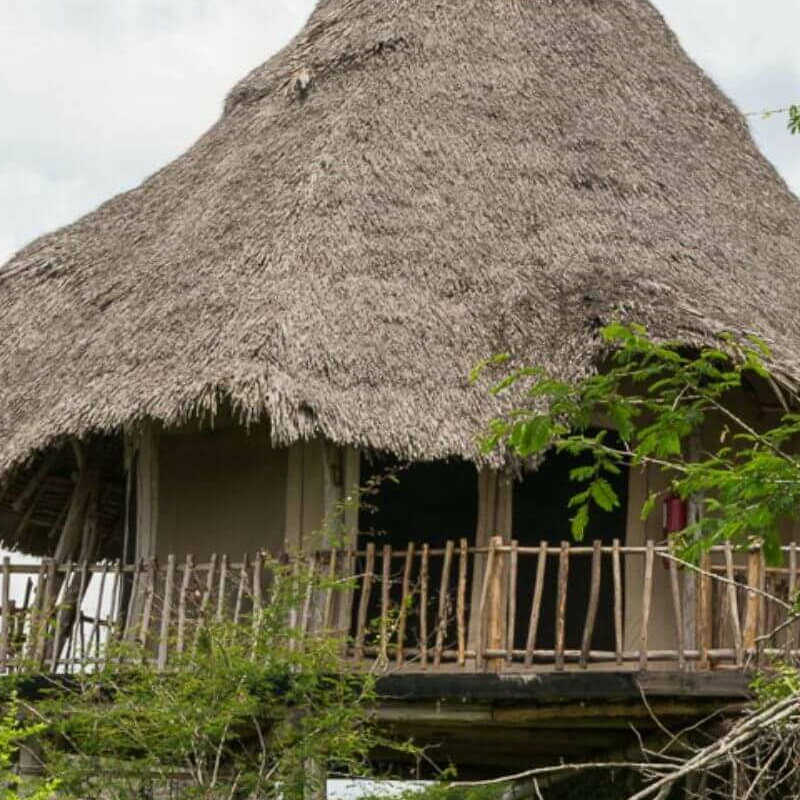 Lions Bluff Lodge
