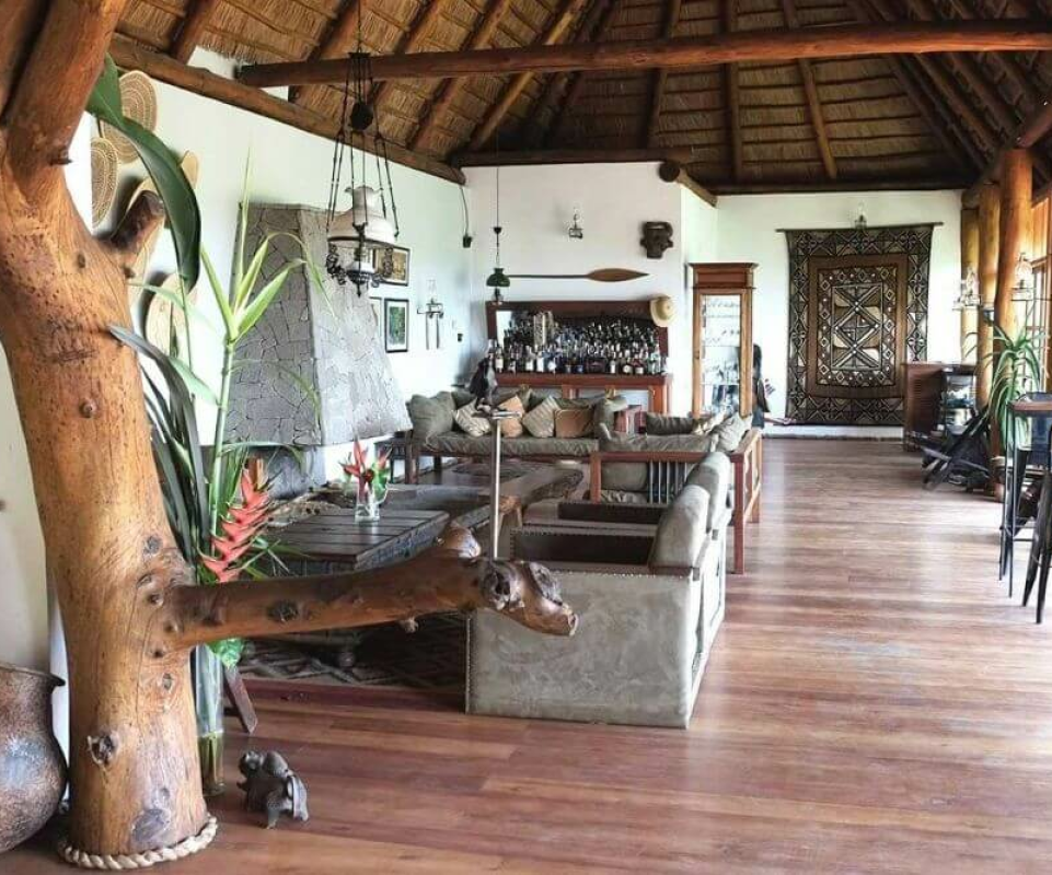 Papaya Lake Lodge