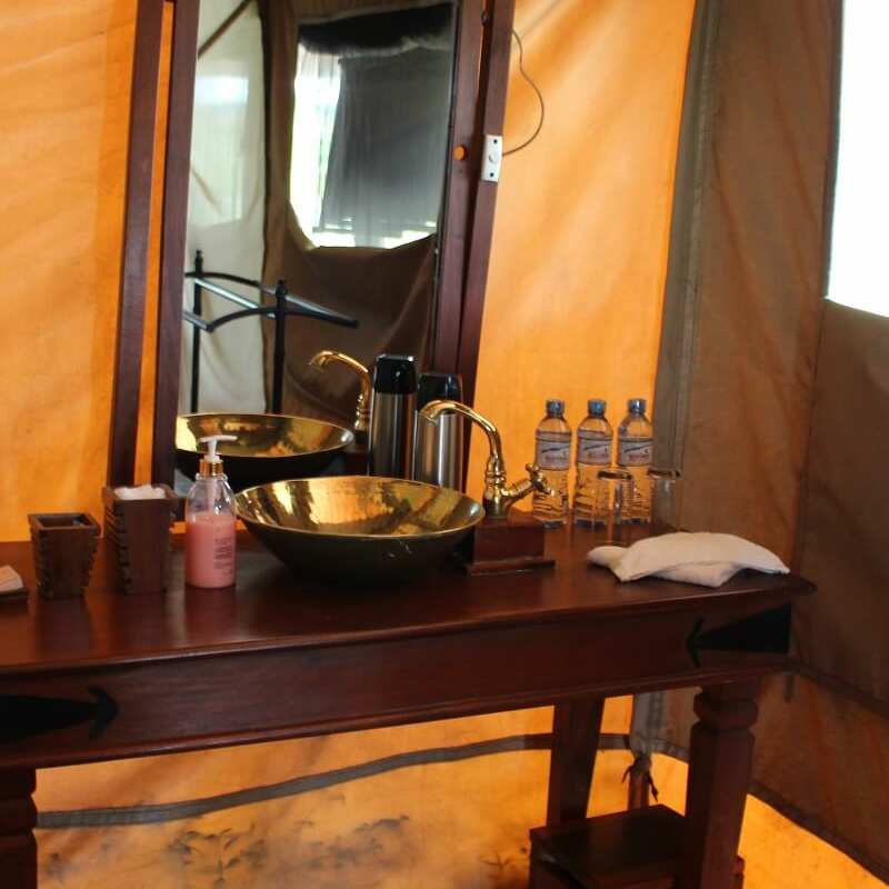 Tanzania Ndutu Bush Camp