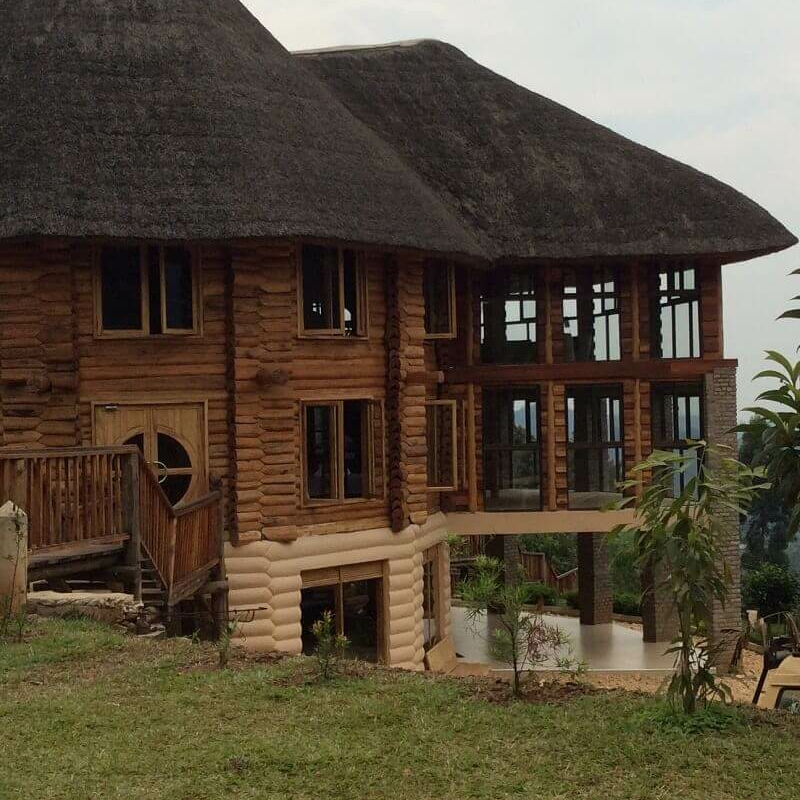 Trackers Safari Lodge