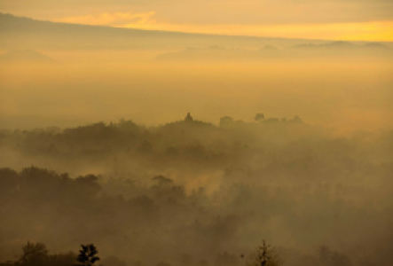 Erlebt den Borobudur Tempel beim Sonnenaufgang