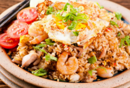 Probiere die köstlichsten Street Food Gerichte in Jakarta