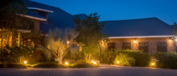 Airport Planet Lodge