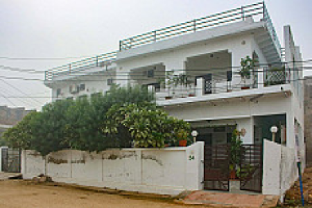 Iora Guesthouse
