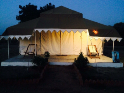 Leopard Safari Camp