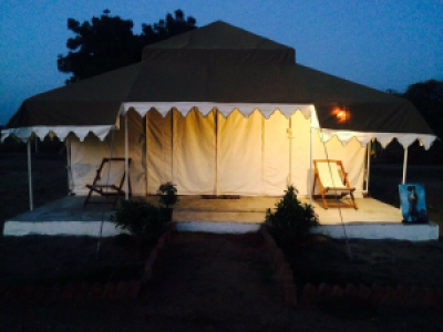Leopard Safari Camp