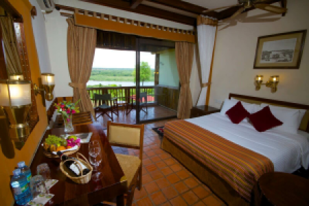 Paraa Safari Lodge