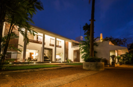 Taru Villas Lake Lodge